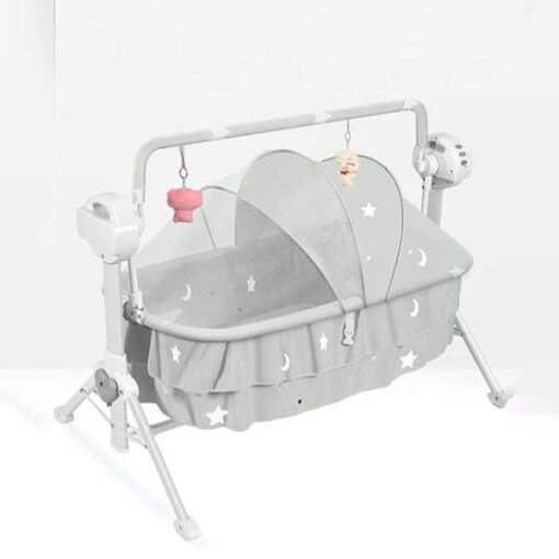 Crib with automatic swings
