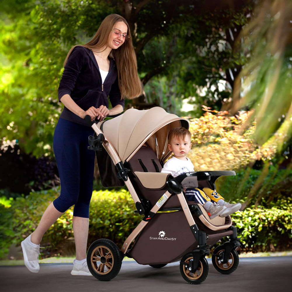 Easy to move stroller Brown